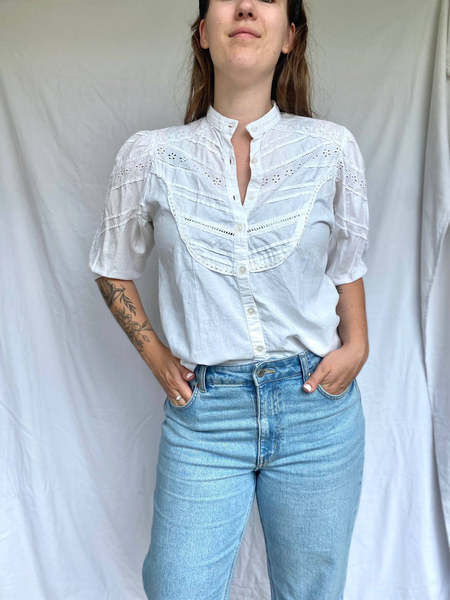Witte dames katoenen blouse met embroidery - maat S/M