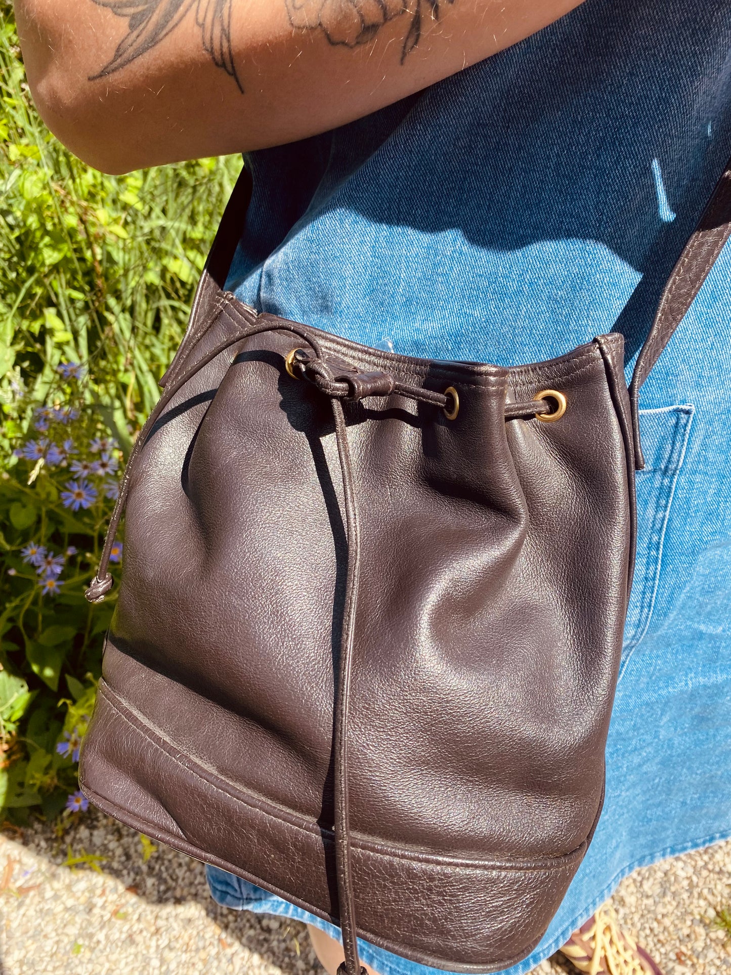 Donkerbruine bucket bag