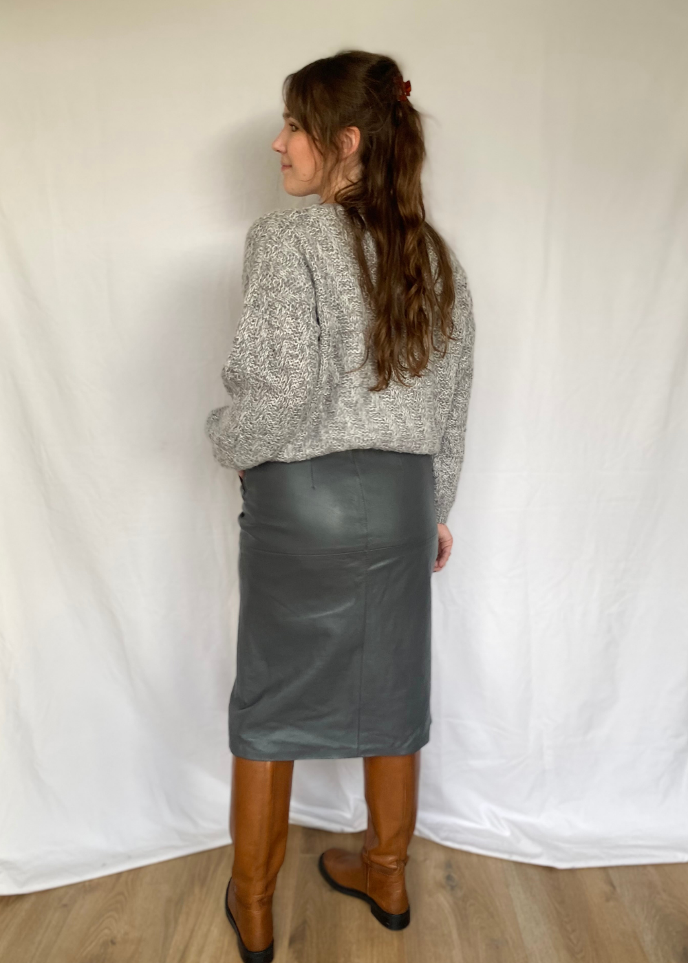 Grijze dames rok van leer - maat L