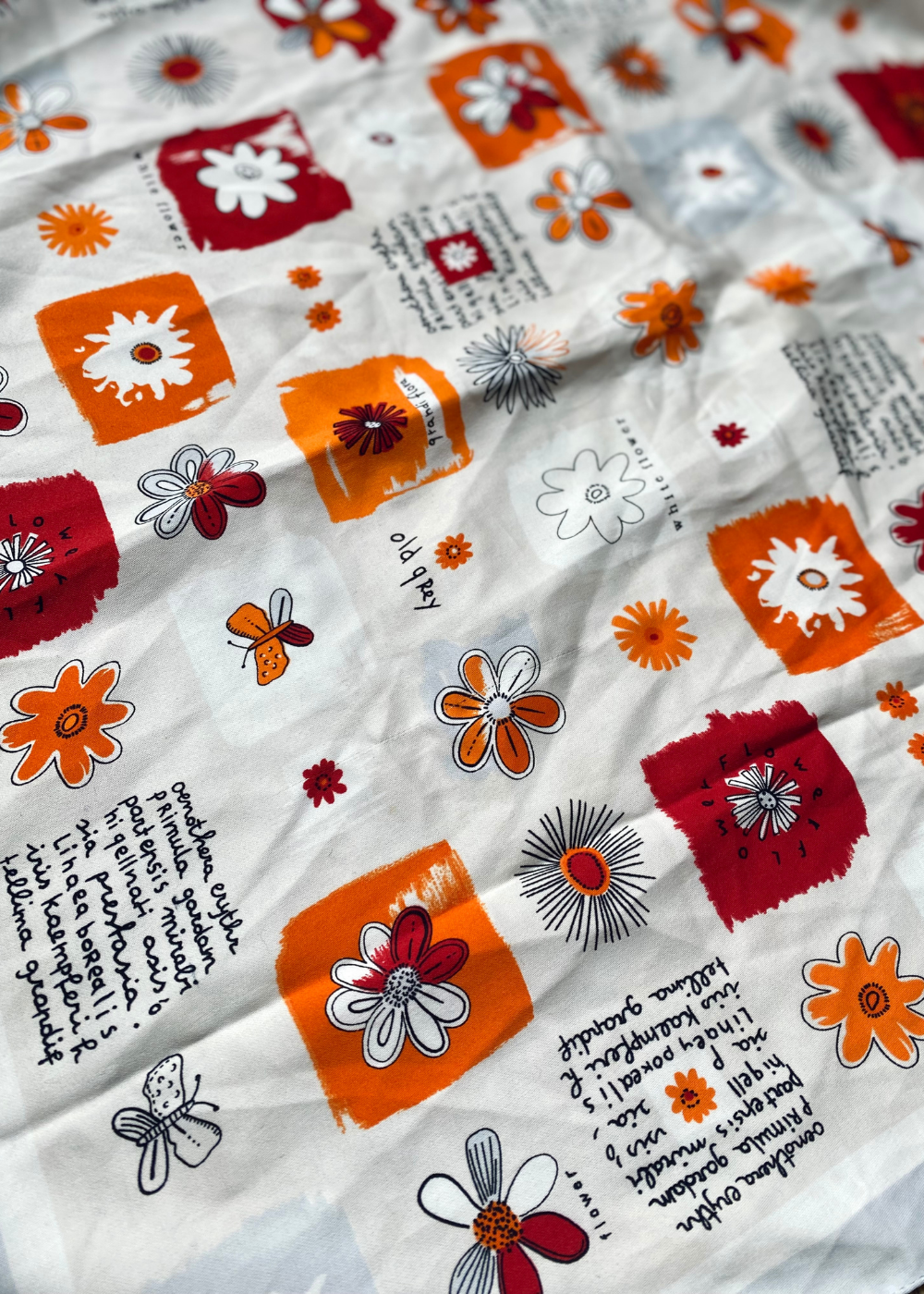 Sjaal met oranje bloemen