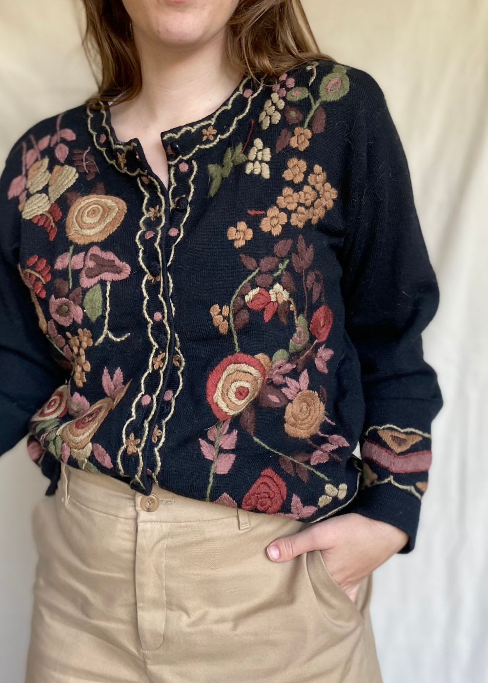 Zwart vest met geborduurde bloemen - maat S/M