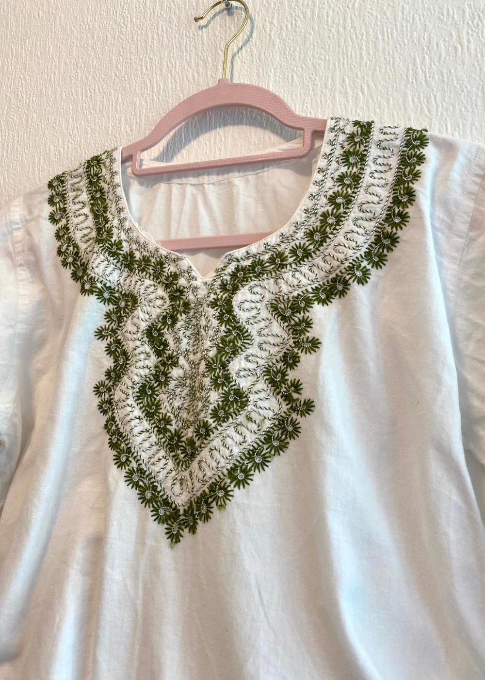 Geborduurde dames blouse met groen - maat S/M