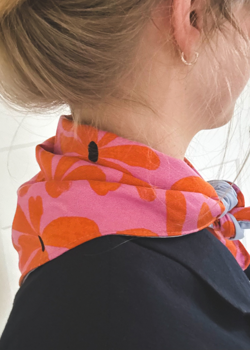 Bloemen/blauw katoenen sjaal