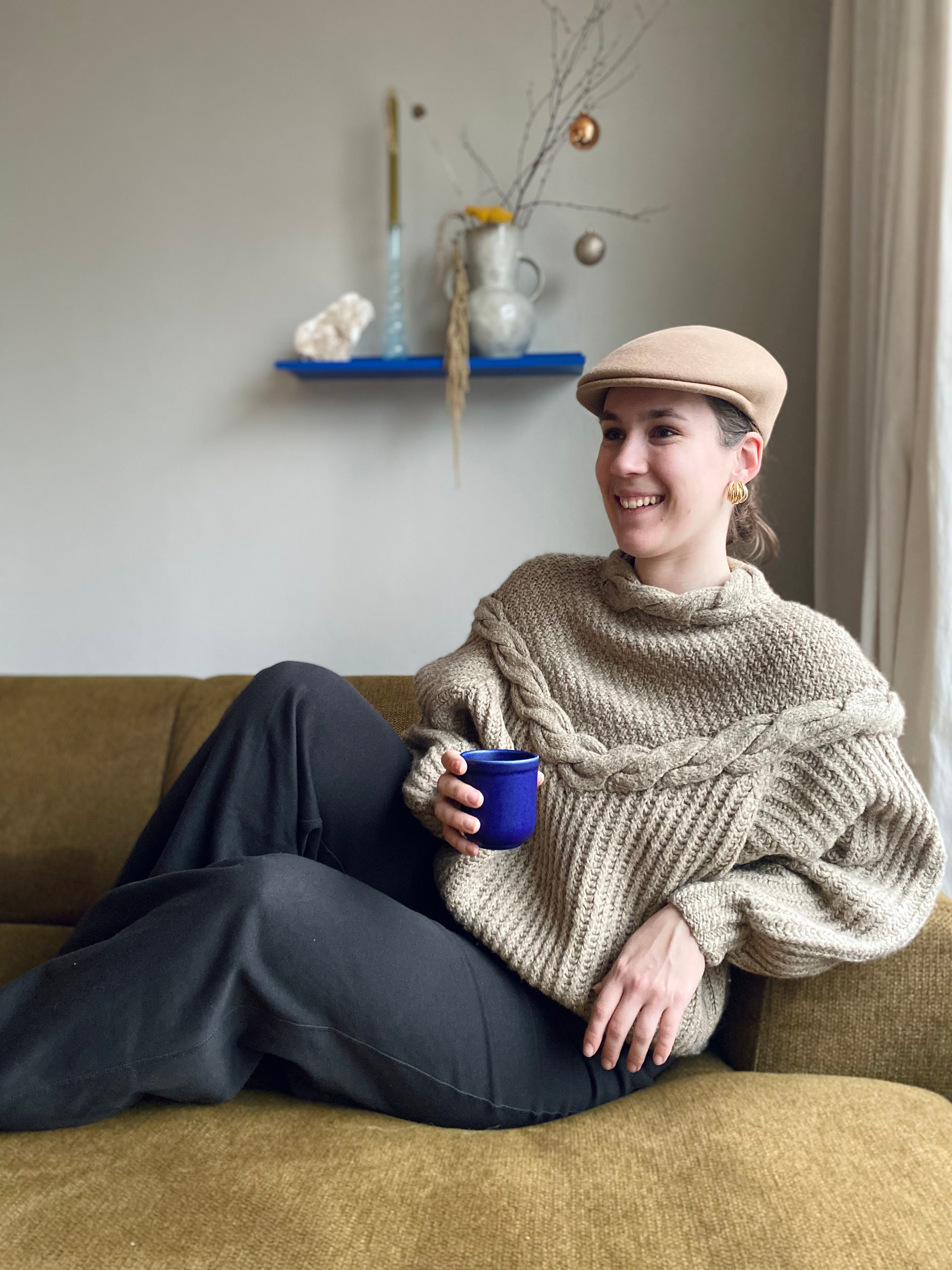 Beige handgebreide trui - maat L