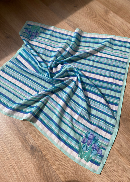 Blauwe sjaal met print