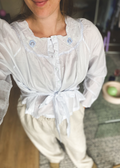 Remade lichtblauwe blouse - maat S/M