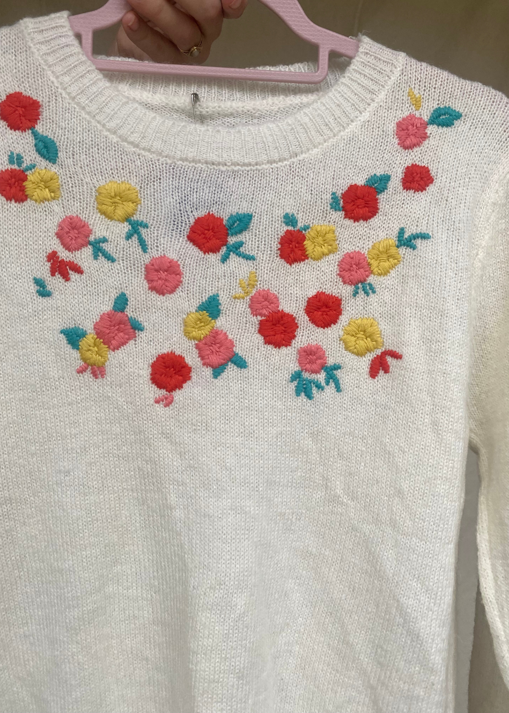 Crème witte trui met bloemen - maat S/M