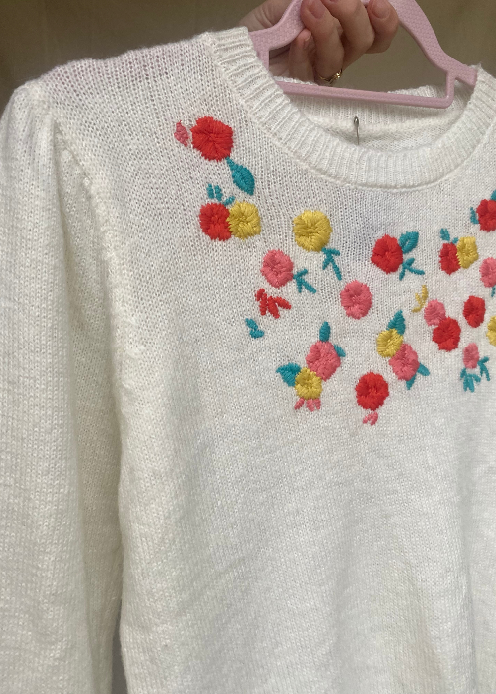 Crème witte trui met bloemen - maat S/M