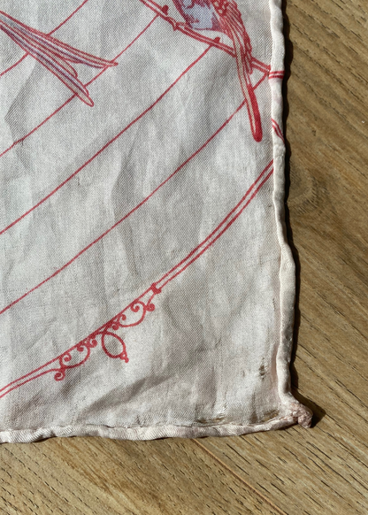 Zijde beige sjaal met vogelprint