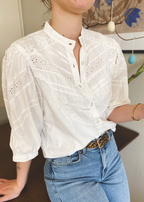 Witte dames katoenen blouse met embroidery - maat S/M