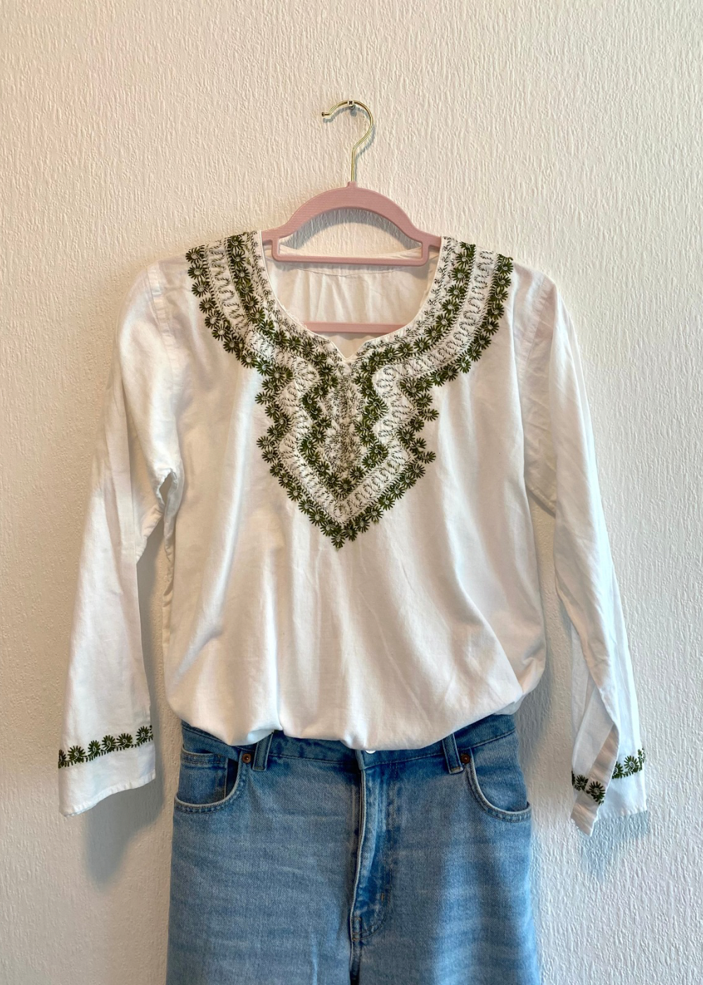 Geborduurde dames blouse met groen - maat S/M