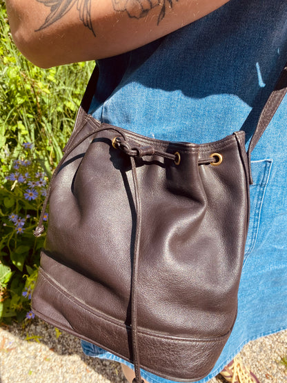 Donkerbruine bucket bag