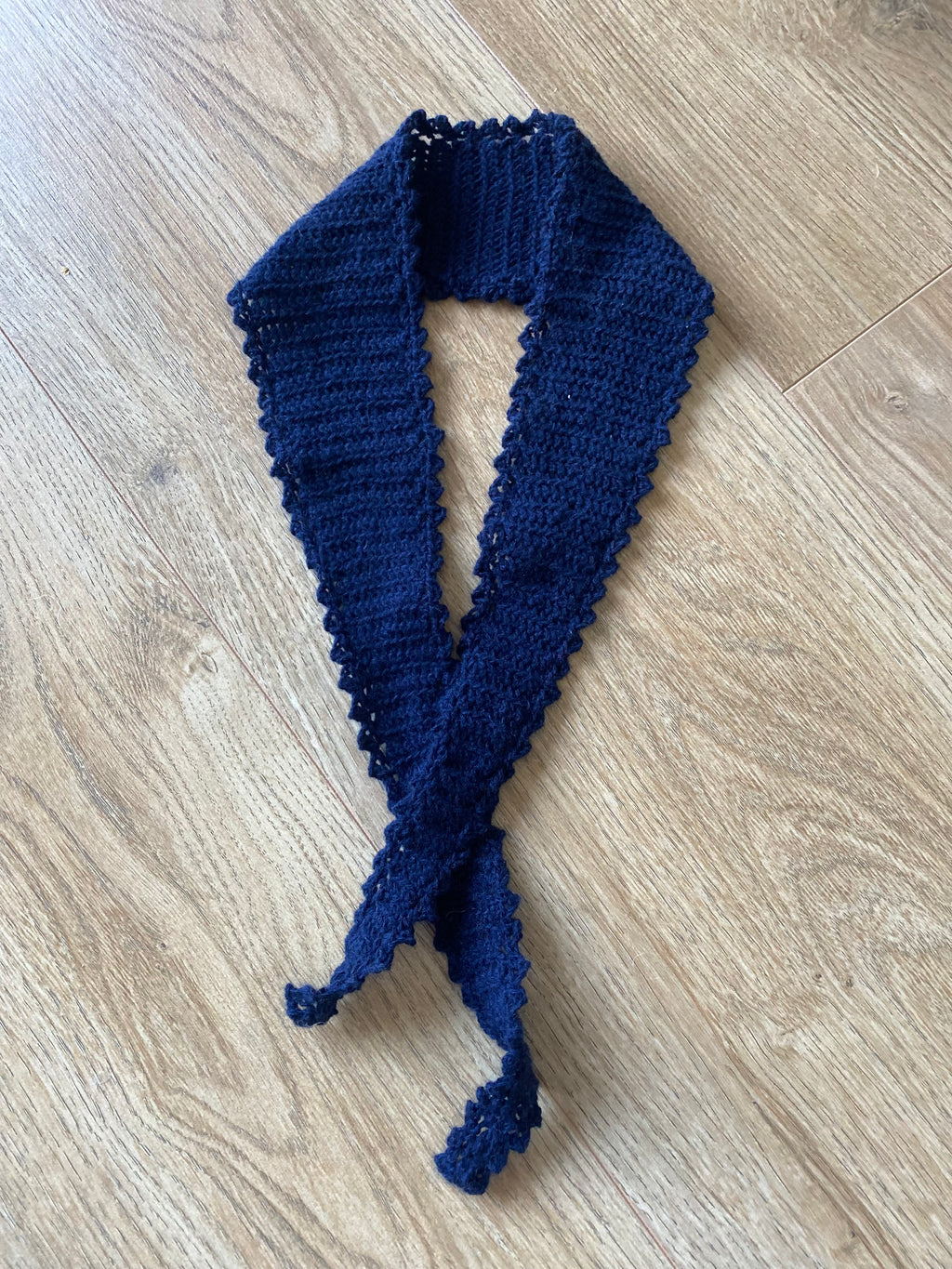 Donkerblauwe handgemaakte sjaal