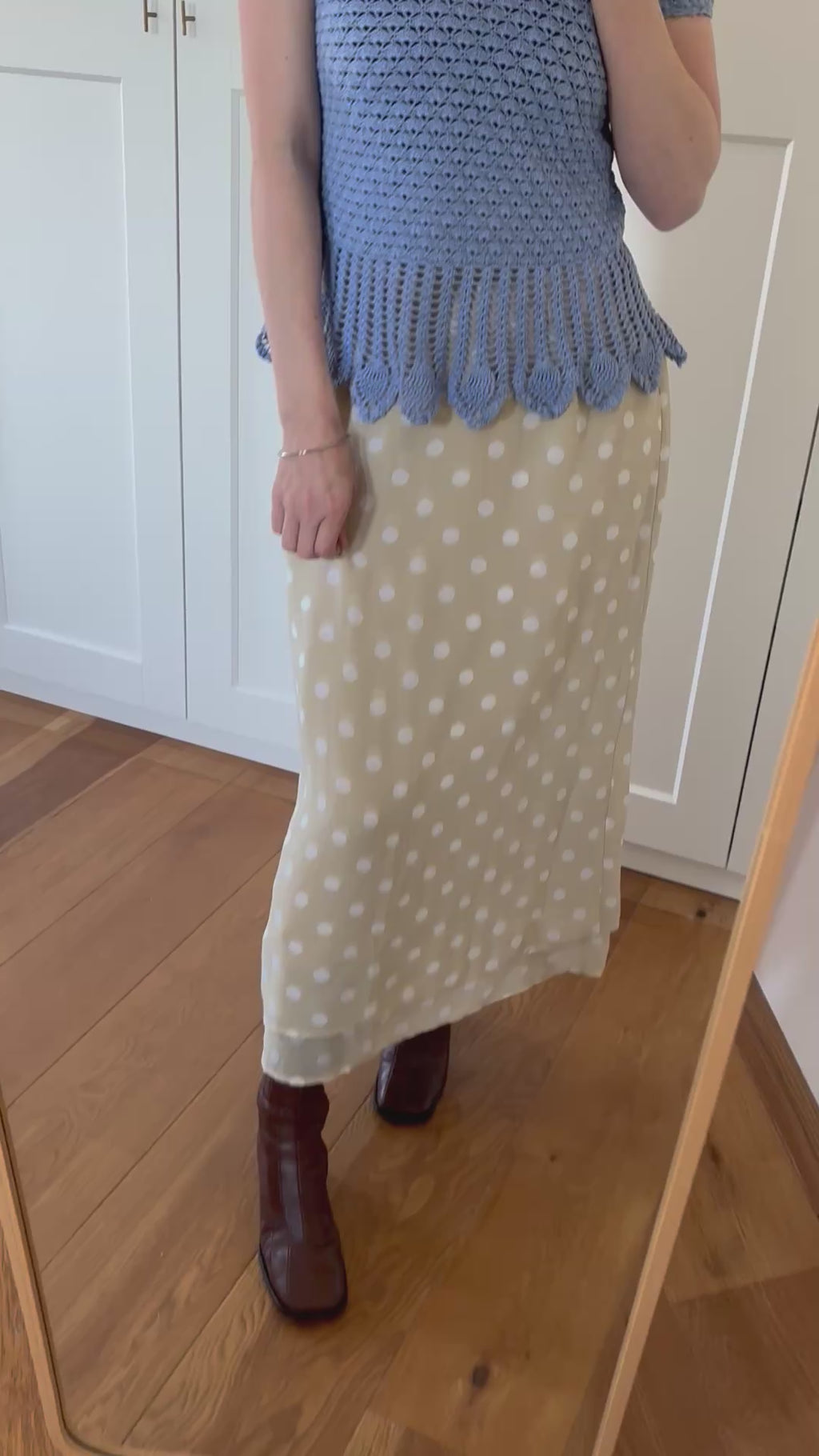 Beige stippen rok - maat S
