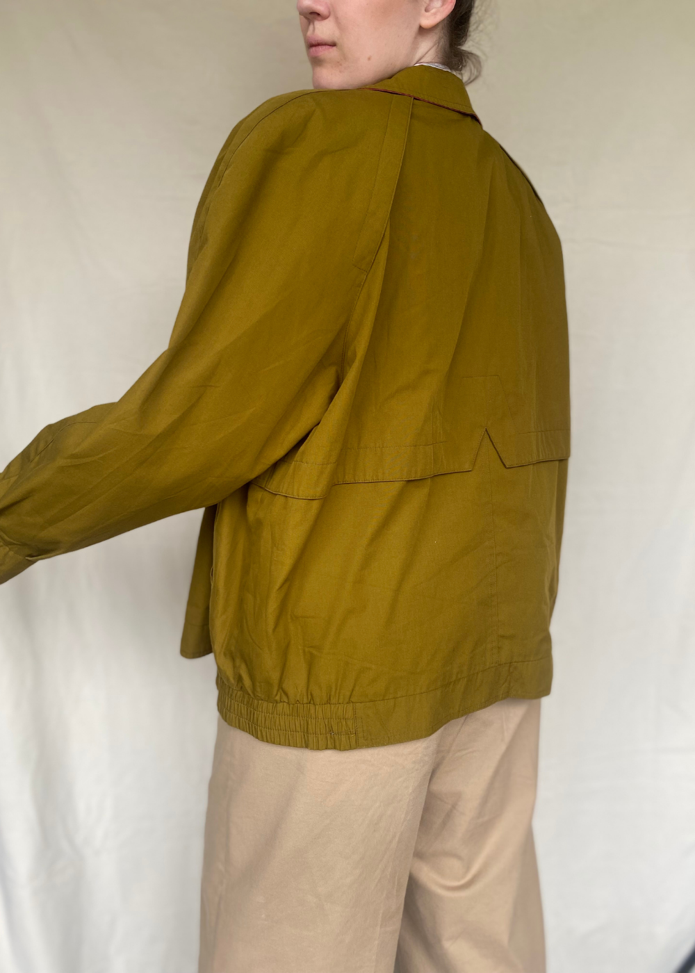 Mosgroene tussenjas - maat L/XL