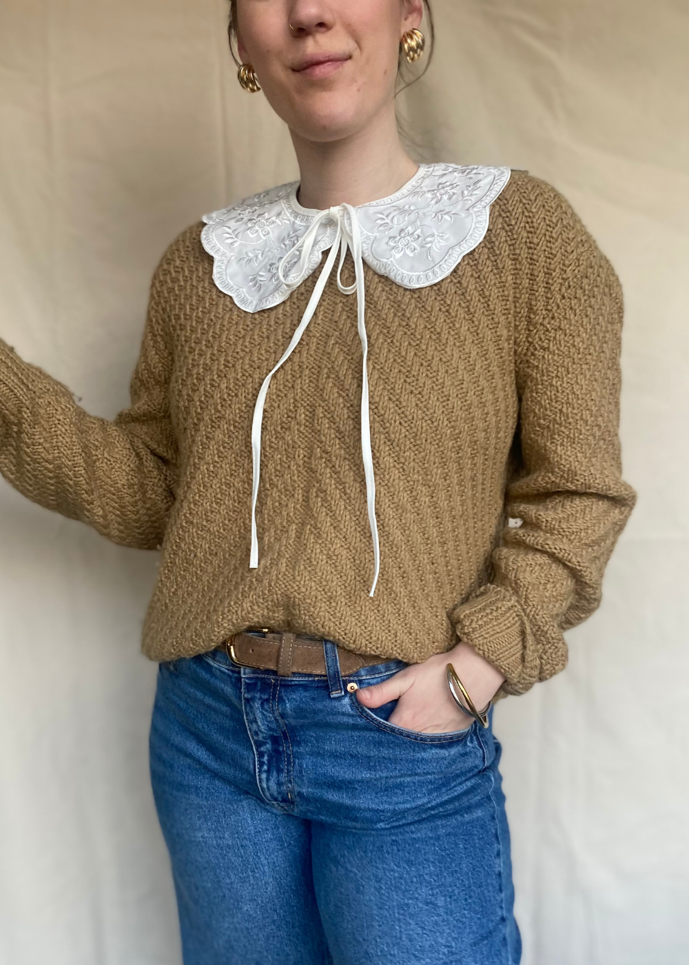 Witte geborduurd kraagje