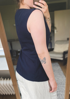 Donkerblauw gilet met strik - maat L