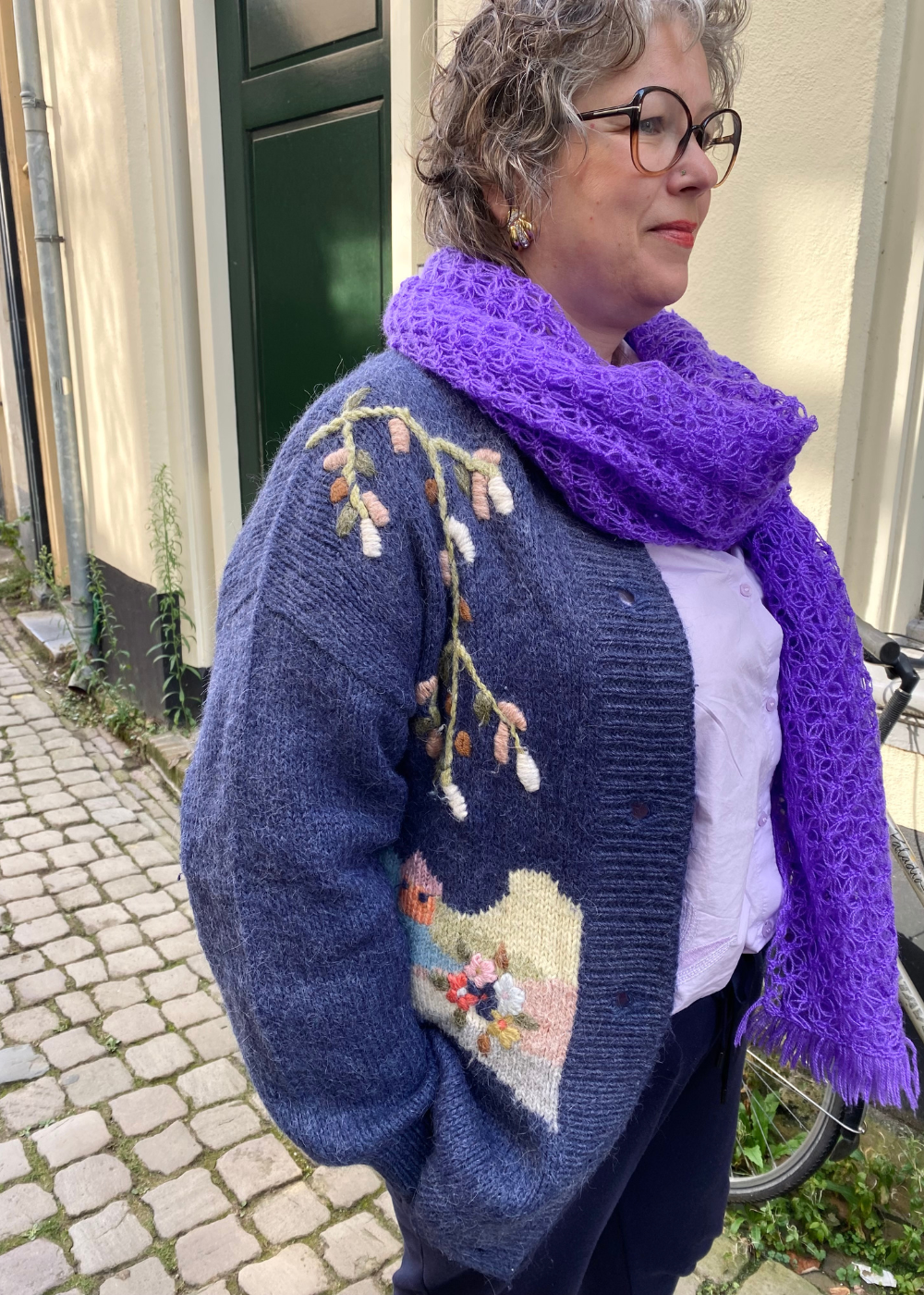 Donkerblauw vest (handgeborduurd) - maat XL/XXL