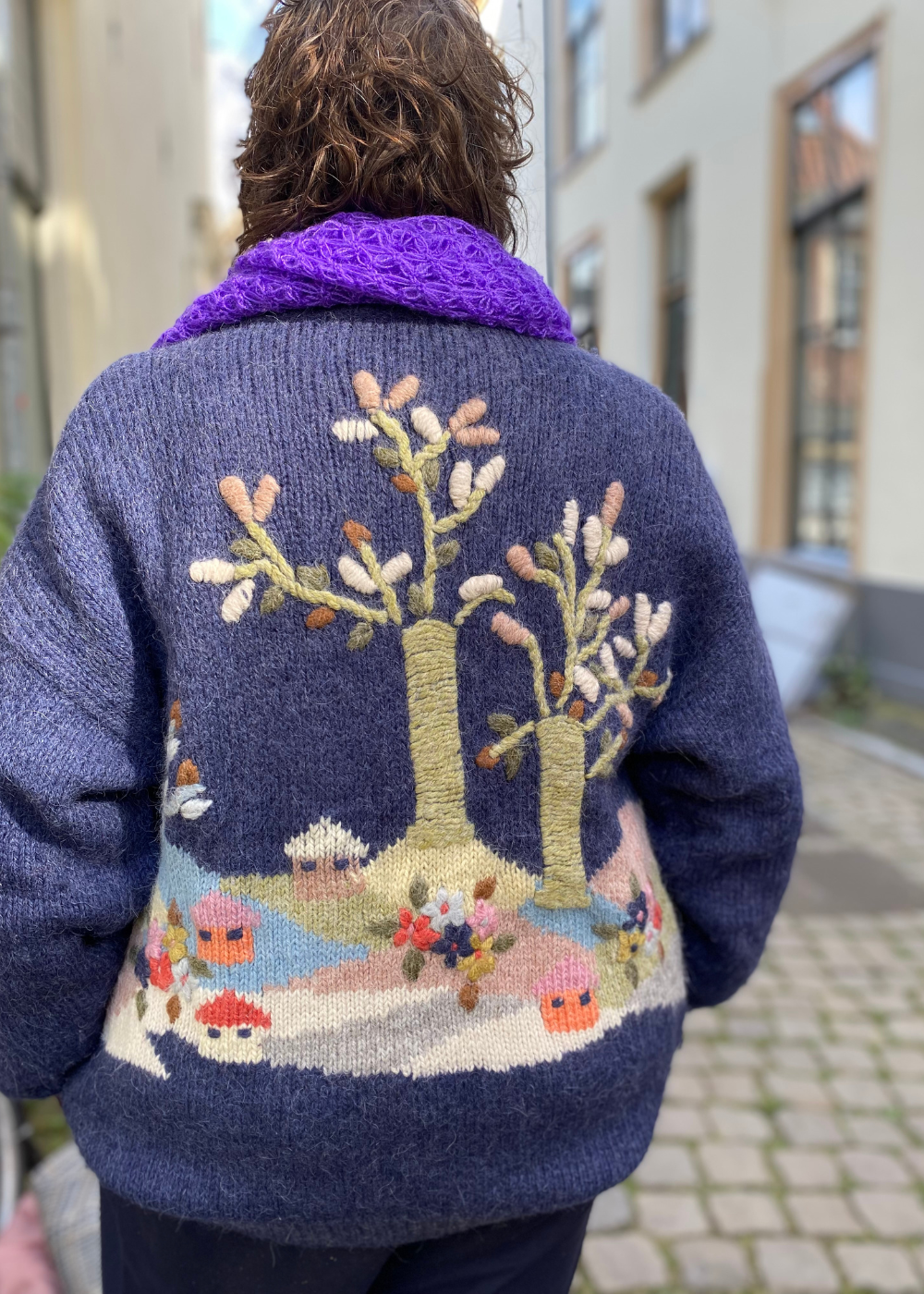 Donkerblauw vest (handgeborduurd) - maat XL/XXL