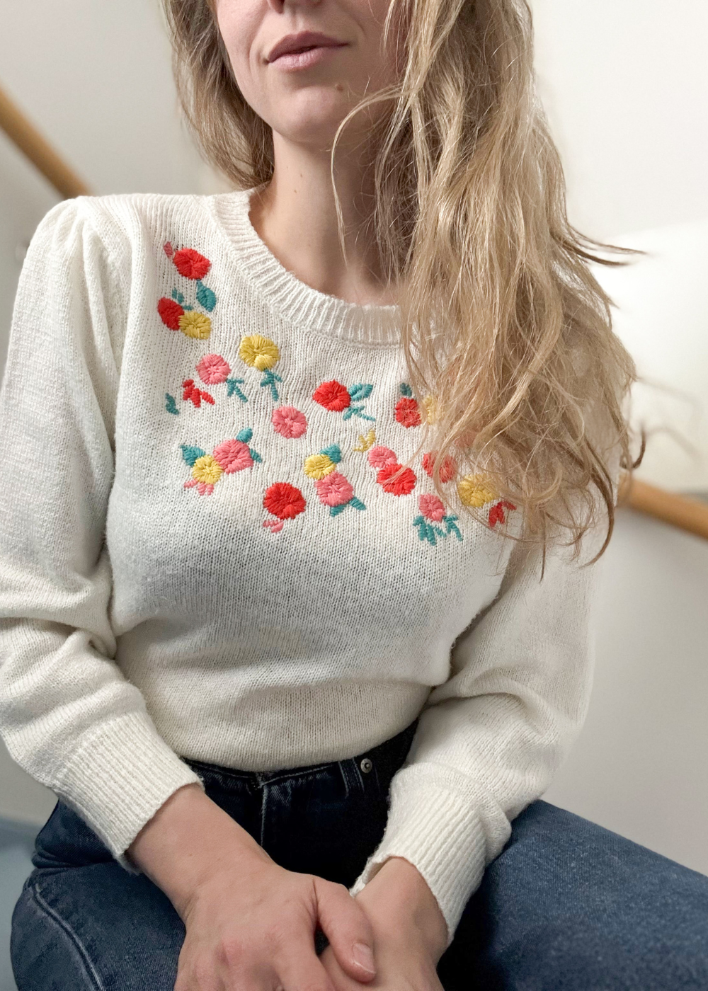 Crème witte trui met bloemen - maat S