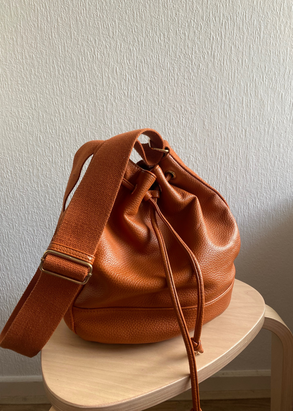 Lichtbruine bucket bag
