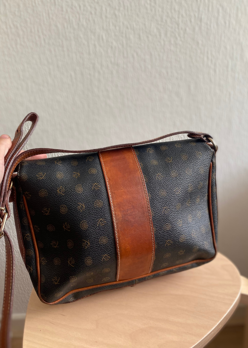 Zwart met bruine details leren tas