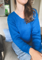 Blauwe handgemaakte trui - maat S/M