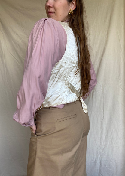 Beige gilet met kralen – maat M tot XL
